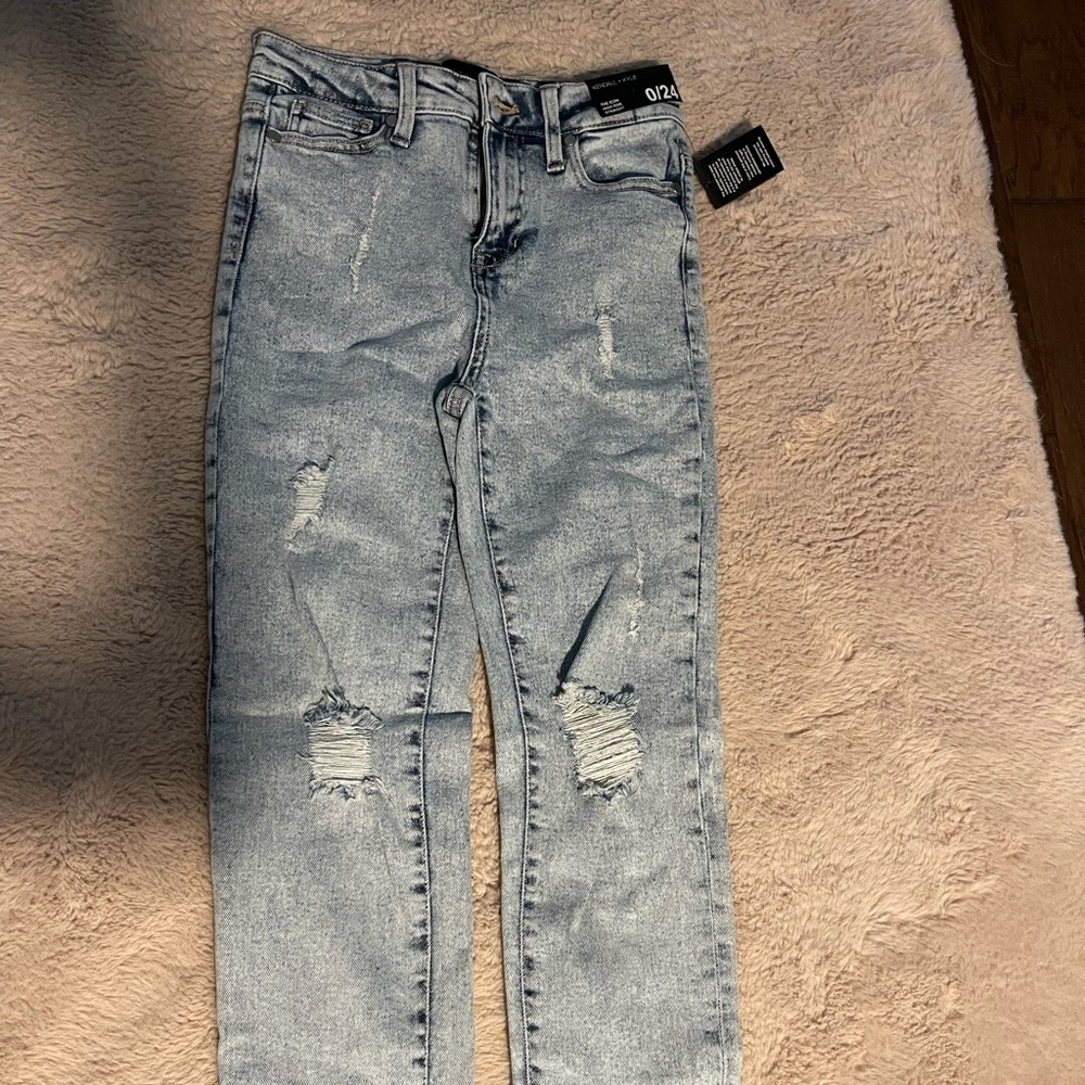 Kendall & Kylie mom jeans